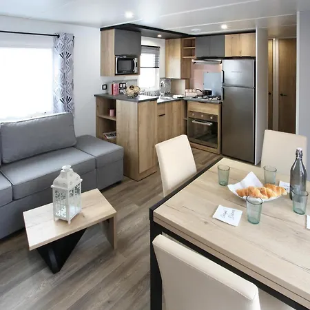 Officiel Siblu Les Viviers キャンプ場 *