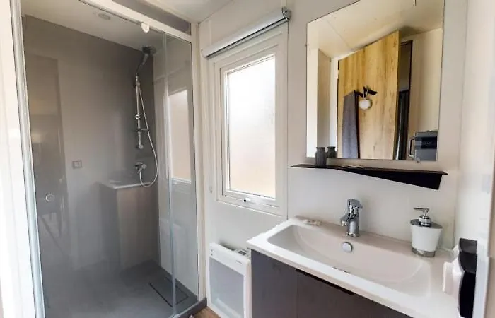 Officiel Siblu Les Viviers 캠프장